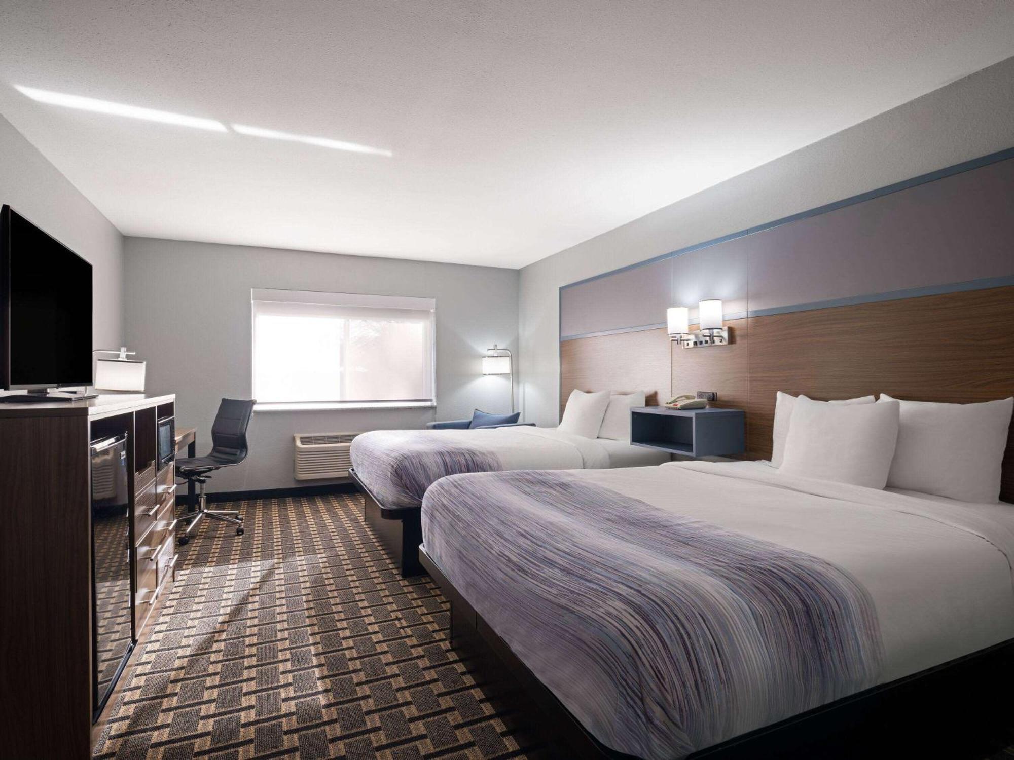 Americinn By Wyndham Woodstock Il Kültér fotó