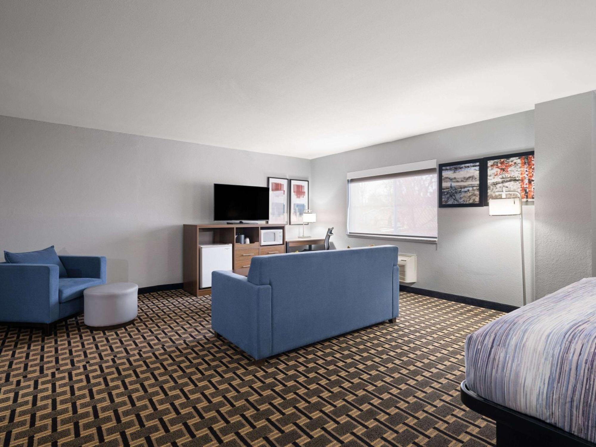 Americinn By Wyndham Woodstock Il Kültér fotó